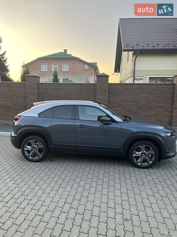 Позашляховик / Кросовер Mazda MX-30 2020 в Володимирі