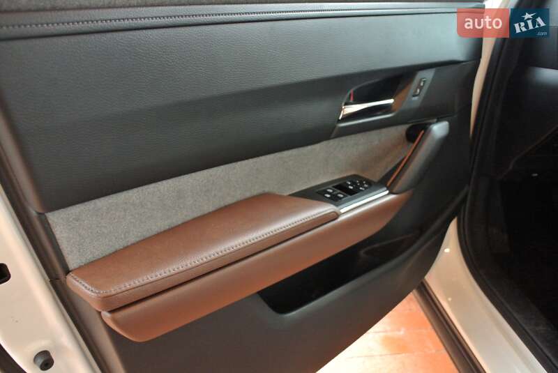 Внедорожник / Кроссовер Mazda MX-30 2020 в Киеве