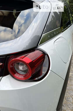 Внедорожник / Кроссовер Mazda MX-30 2021 в 