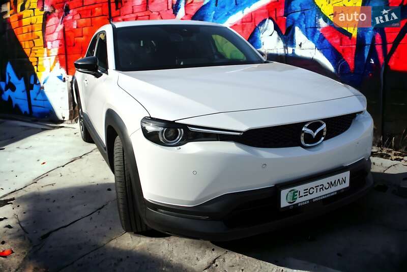 Внедорожник / Кроссовер Mazda MX-30 2020 в Киеве