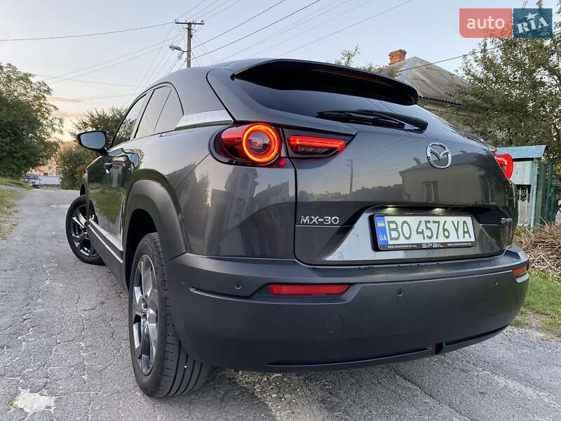 Внедорожник / Кроссовер Mazda MX-30 2020 в Тернополе