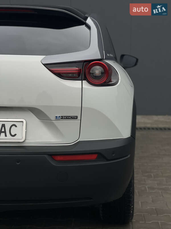 Внедорожник / Кроссовер Mazda MX-30 2020 в Тернополе