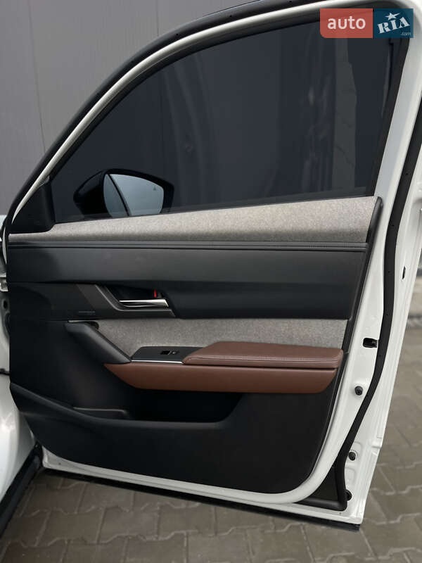 Внедорожник / Кроссовер Mazda MX-30 2020 в Тернополе