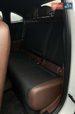 Внедорожник / Кроссовер Mazda MX-30 2020 в 