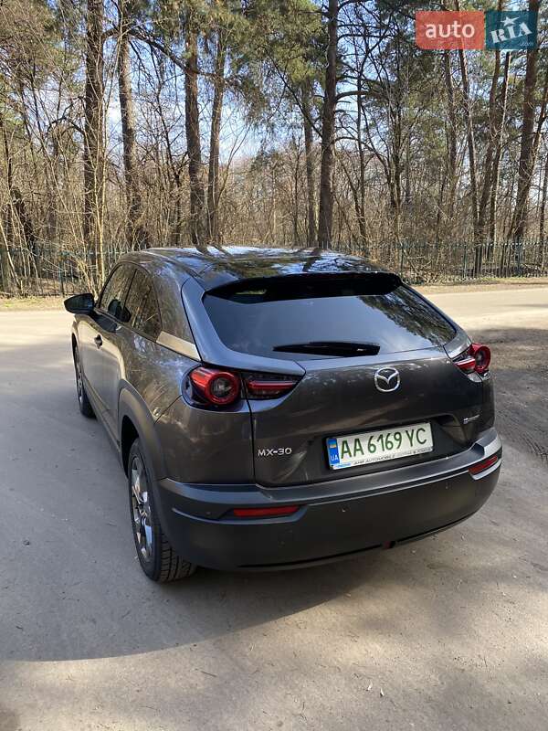 Внедорожник / Кроссовер Mazda MX-30 2021 в Киеве