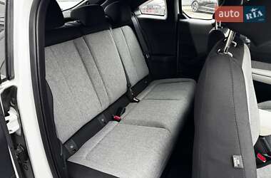 Внедорожник / Кроссовер Mazda MX-30 2020 в 