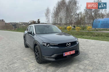 Внедорожник / Кроссовер Mazda MX-30 2020 в 