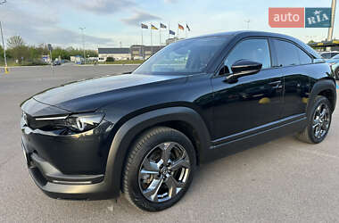 Внедорожник / Кроссовер Mazda MX-30 2021 в 