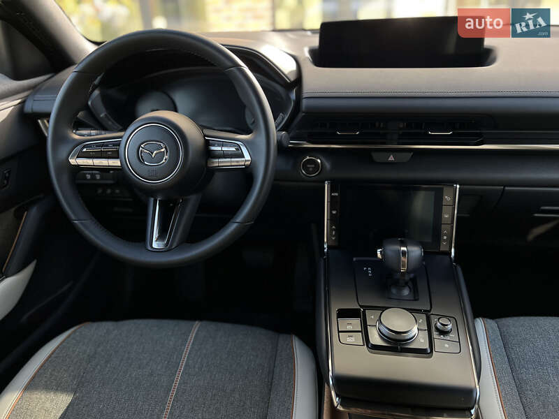 Внедорожник / Кроссовер Mazda MX-30 2020 в Ивано-Франковске