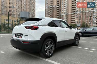 Внедорожник / Кроссовер Mazda MX-30 2020 в 
