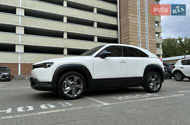 Внедорожник / Кроссовер Mazda MX-30 2020 в 