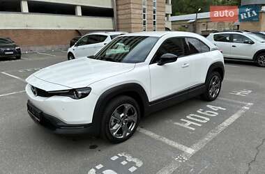 Внедорожник / Кроссовер Mazda MX-30 2020 в 
