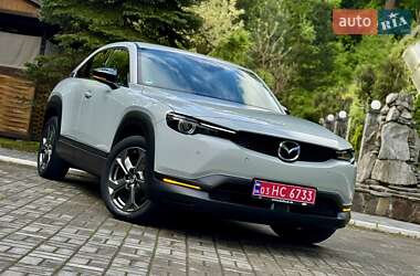 Внедорожник / Кроссовер Mazda MX-30 2020 в 