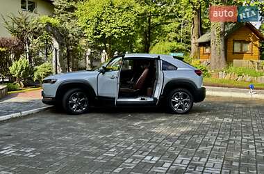 Внедорожник / Кроссовер Mazda MX-30 2020 в 