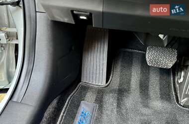 Внедорожник / Кроссовер Mazda MX-30 2020 в 