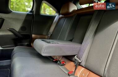 Внедорожник / Кроссовер Mazda MX-30 2020 в 