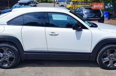 Внедорожник / Кроссовер Mazda MX-30 2020 в 