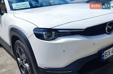 Внедорожник / Кроссовер Mazda MX-30 2020 в 