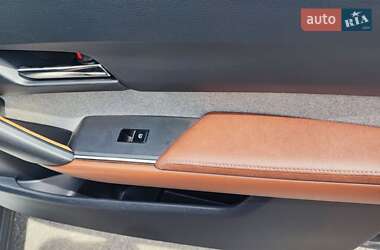 Внедорожник / Кроссовер Mazda MX-30 2020 в 