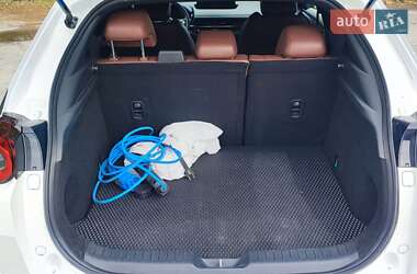 Внедорожник / Кроссовер Mazda MX-30 2020 в 