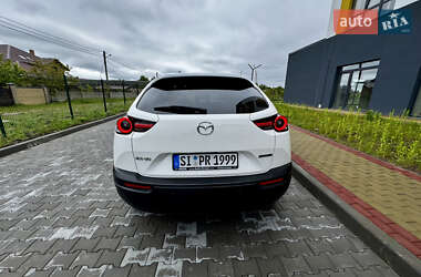Внедорожник / Кроссовер Mazda MX-30 2022 в 