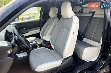 Позашляховик / Кросовер Mazda MX-30 2020 в 