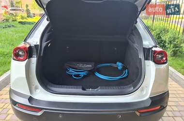 Внедорожник / Кроссовер Mazda MX-30 2020 в 