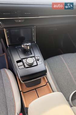 Позашляховик / Кросовер Mazda MX-30 2020 в 
