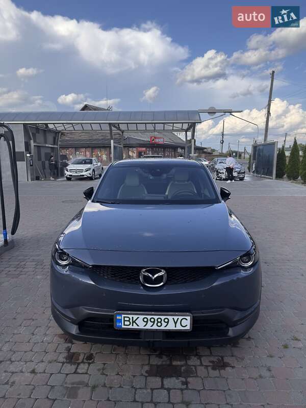 Внедорожник / Кроссовер Mazda MX-30 2020 в Сарнах