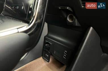 Внедорожник / Кроссовер Mazda MX-30 2021 в 