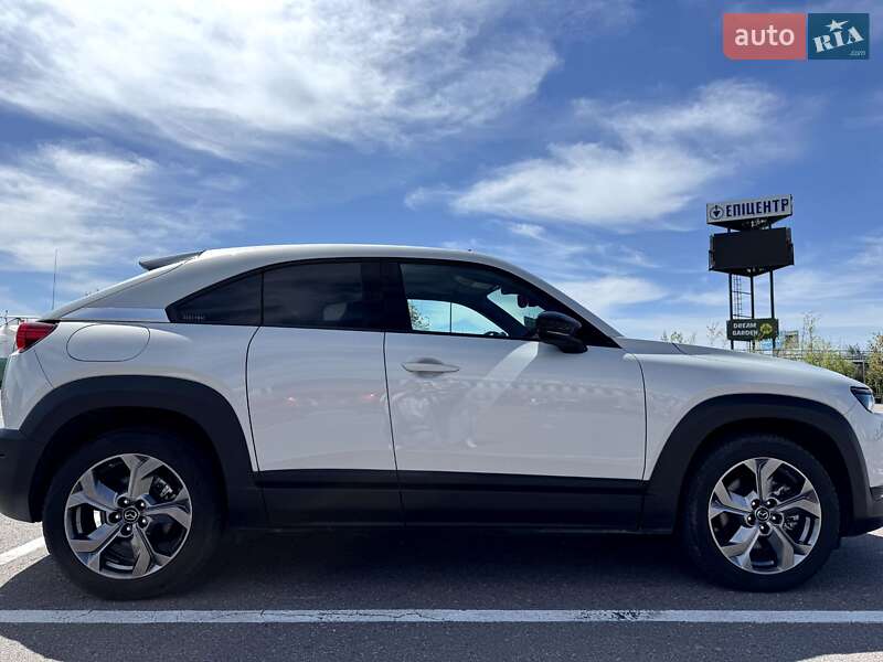 Позашляховик / Кросовер Mazda MX-30 2021 в Львові