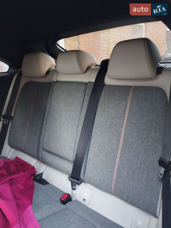 Внедорожник / Кроссовер Mazda MX-30 2021 в Виннице