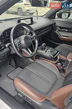 Внедорожник / Кроссовер Mazda MX-30 2021 в 
