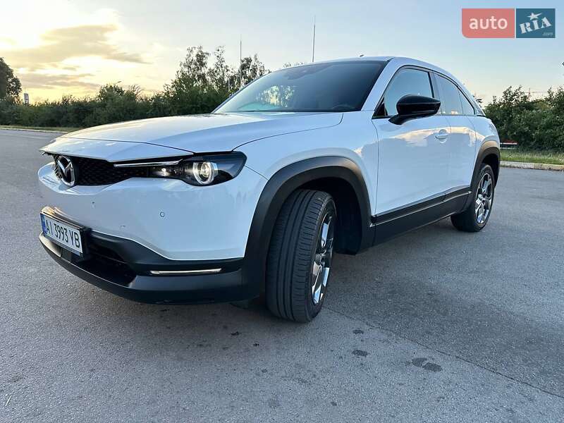 Внедорожник / Кроссовер Mazda MX-30 2020 в 