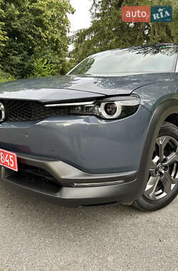 Внедорожник / Кроссовер Mazda MX-30 2022 в 