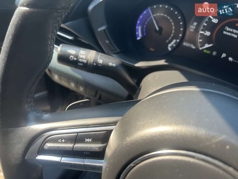 Внедорожник / Кроссовер Mazda MX-30 2020 в Киеве
