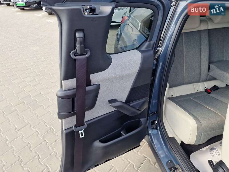 Внедорожник / Кроссовер Mazda MX-30 2020 в Виннице