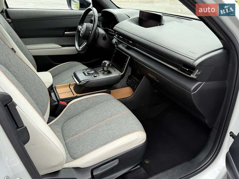 Внедорожник / Кроссовер Mazda MX-30 2021 в Львове