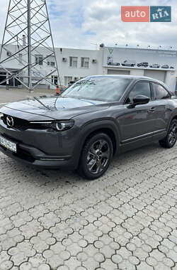 Позашляховик / Кросовер Mazda MX-30 2020 в Чернівцях