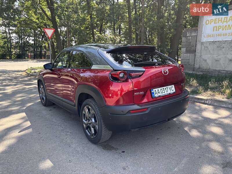 Внедорожник / Кроссовер Mazda MX-30 2021 в Киеве