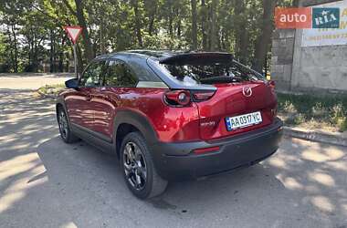 Внедорожник / Кроссовер Mazda MX-30 2021 в 