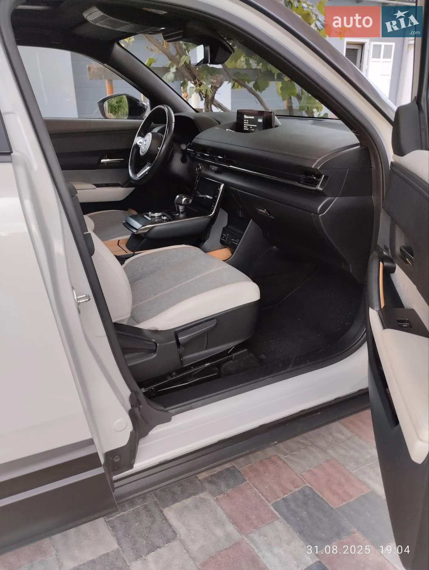 2020 Mazda MX-30 - мініатюра 2