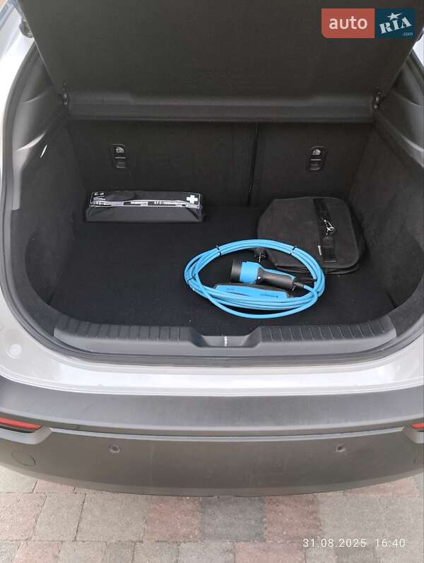 Внедорожник / Кроссовер Mazda MX-30 2020 в Делятине фото 6 Внедорожник / Кроссовер Mazda MX-30 2020 в Делятине