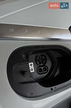 Внедорожник / Кроссовер Mazda MX-30 2020 в 