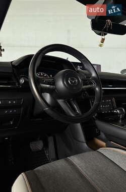 Внедорожник / Кроссовер Mazda MX-30 2020 в 