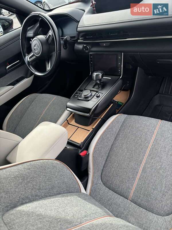Позашляховик / Кросовер Mazda MX-30 2021 в Києві фото 12 Позашляховик / Кросовер Mazda MX-30 2021 в Києві