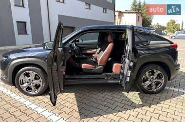 Внедорожник / Кроссовер Mazda MX-30 2022 в 
