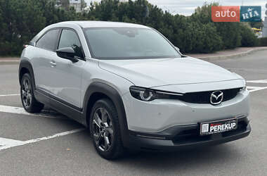 Внедорожник / Кроссовер Mazda MX-30 2020 в Киеве