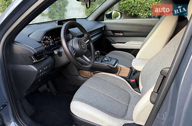 Внедорожник / Кроссовер Mazda MX-30 2022 в 