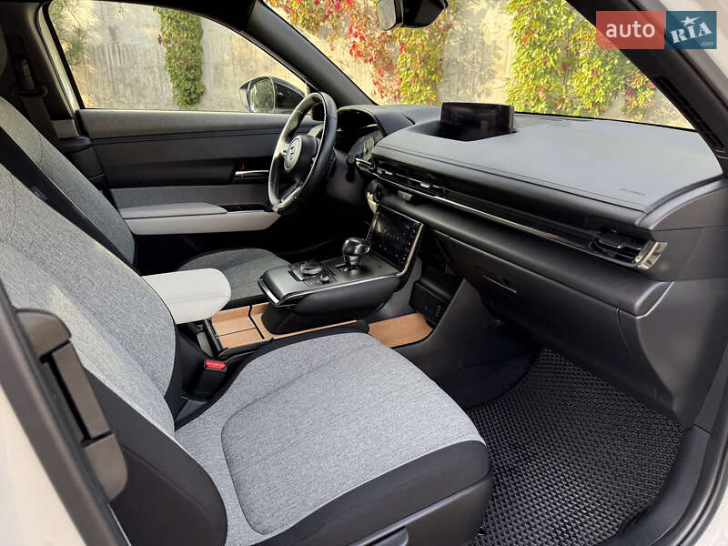 Позашляховик / Кросовер Mazda MX-30 2021 в Рівному
